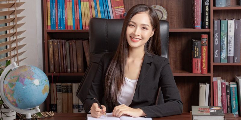 Tác giả Phương Linh là ai?